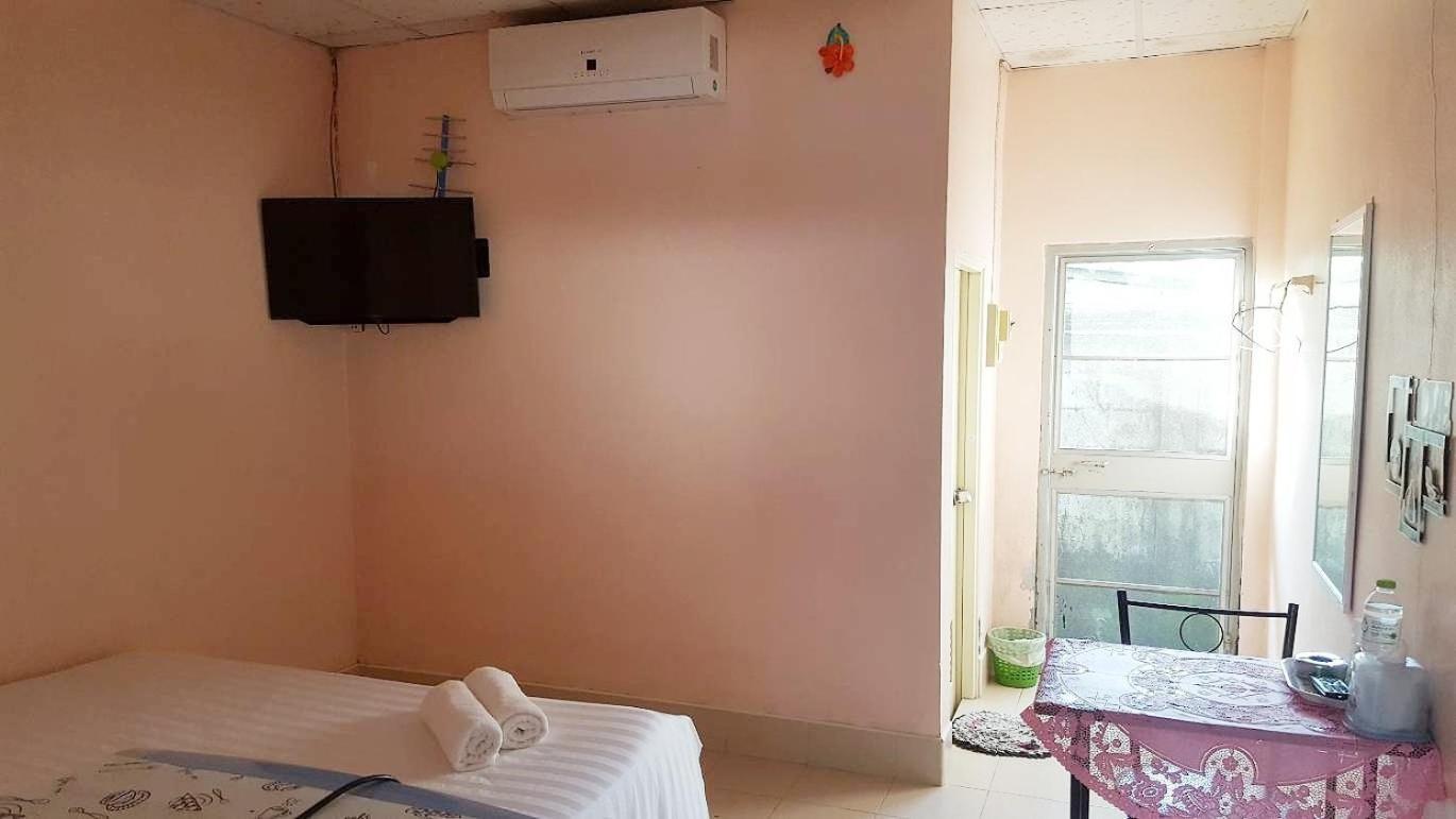 Montra Guesthouse Ranong Buitenkant foto